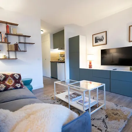 Renove Idealement Place, A Pied Apartment