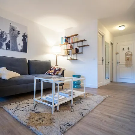 Renove Idealement Place, A Pied Apartment *